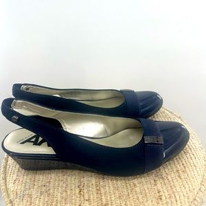 Anne Klein sport  size 9. Mint condition